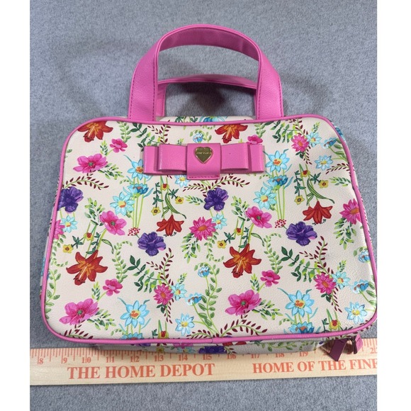 betsey johnson travel makeup bag 8.5 Inch Zipper Cosmetic Pouch Small Toiletry Lightweight Durable Polyester Organizer with Inner Zipped Pocket Good For Accessories and Needs (Hummingbird Floral) : Beauty & Personal Tall handles make it a cinch to carry or hang over a door Betsey Johnson Hardside Cosmetic Case